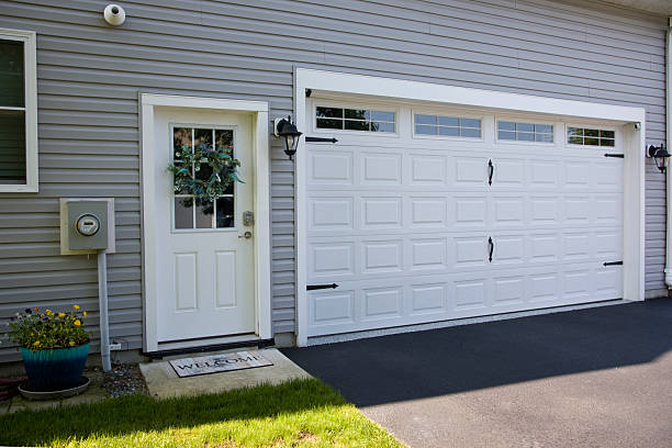 24/7 Emergency Garage Door Roller Replacement experts in Gregory County County, SD